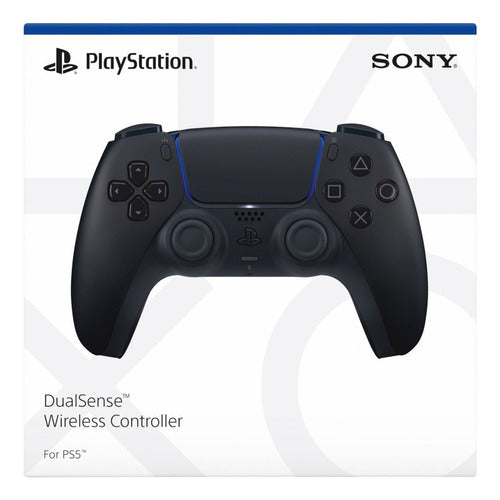 El JOYSTICK SONY PS5 ORIGINAL se muestra en su embalaje, con una vista frontal con detalles en negro y azul. Los logotipos de PlayStation y Sony aparecen en la parte superior de la caja.